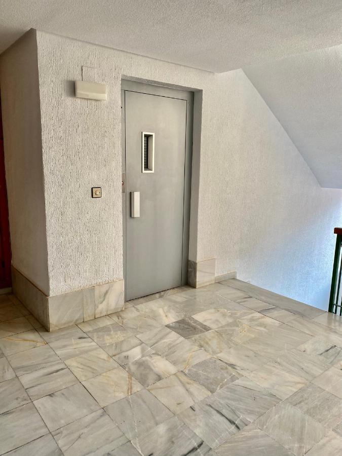 Studio Apartment Santana Habaneras - 18 At Beach With Garage, Pool And Lift Torrevieja Exterior photo